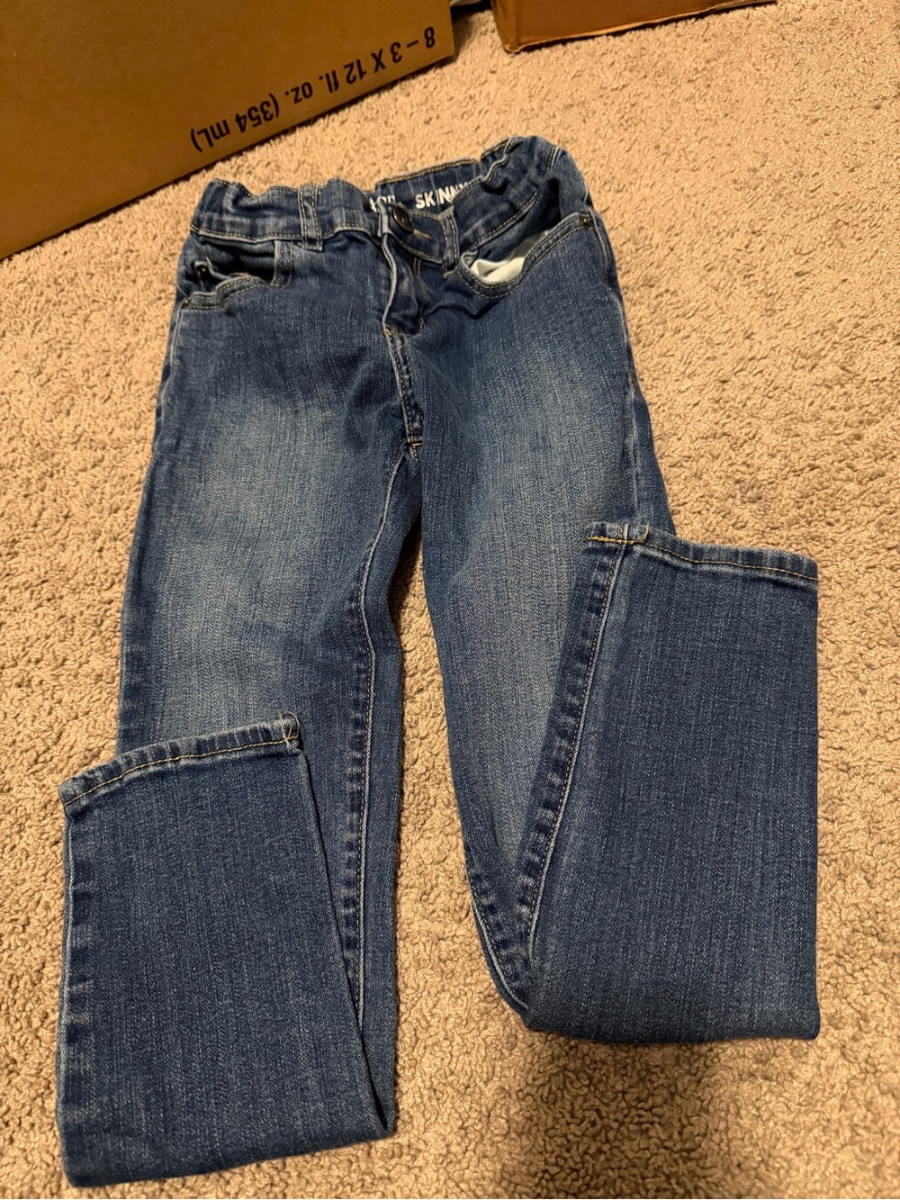 Bundle of 4 - 2 button down shirts and 2 jeans - Size 7 - Picture 10 of 11